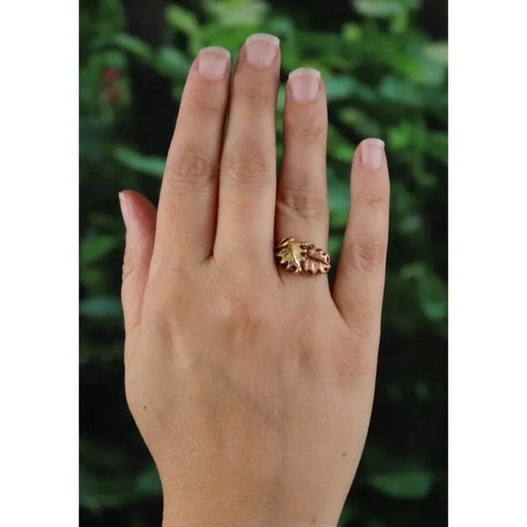 10k Yellow Gold Black Hills Gold Leaf Ring Size 5 - Picture 2 of 8